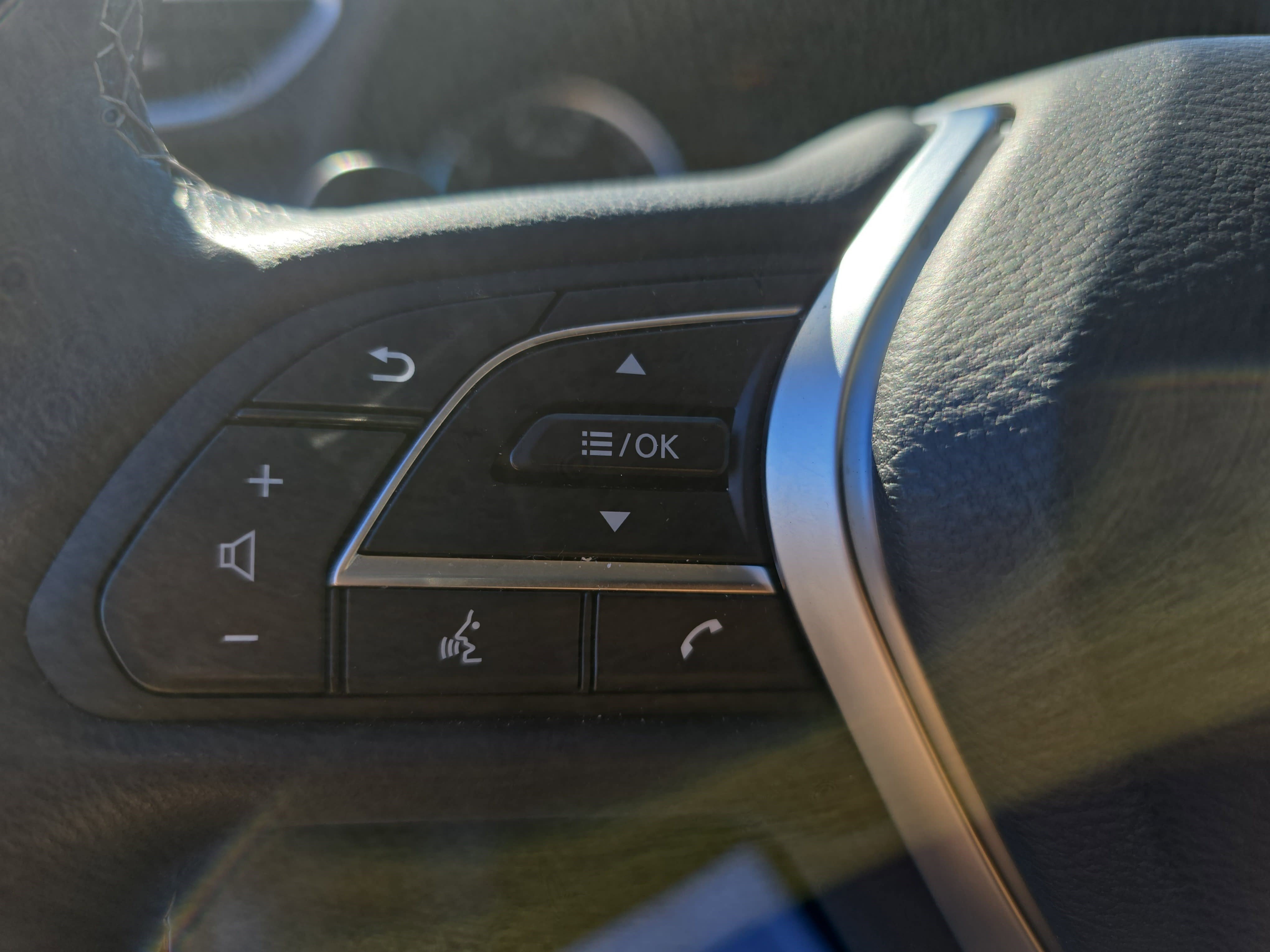 Used 2023 INFINITI QX50 Luxe image 16