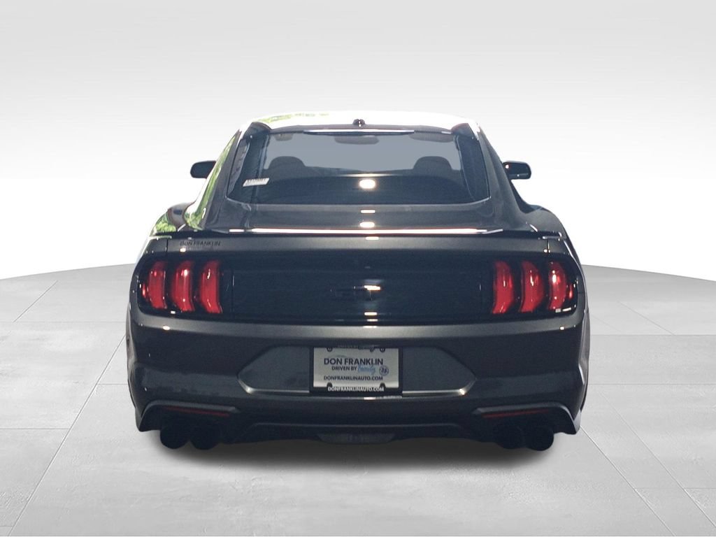 Used 2019 Ford Mustang GT Premium w/ Equipment Group 401A RWD image 4