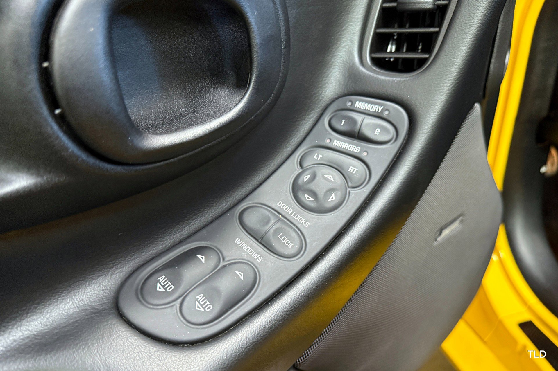 Used 2002 Chevrolet Corvette w/ Preferred Equipment Group2 image 85