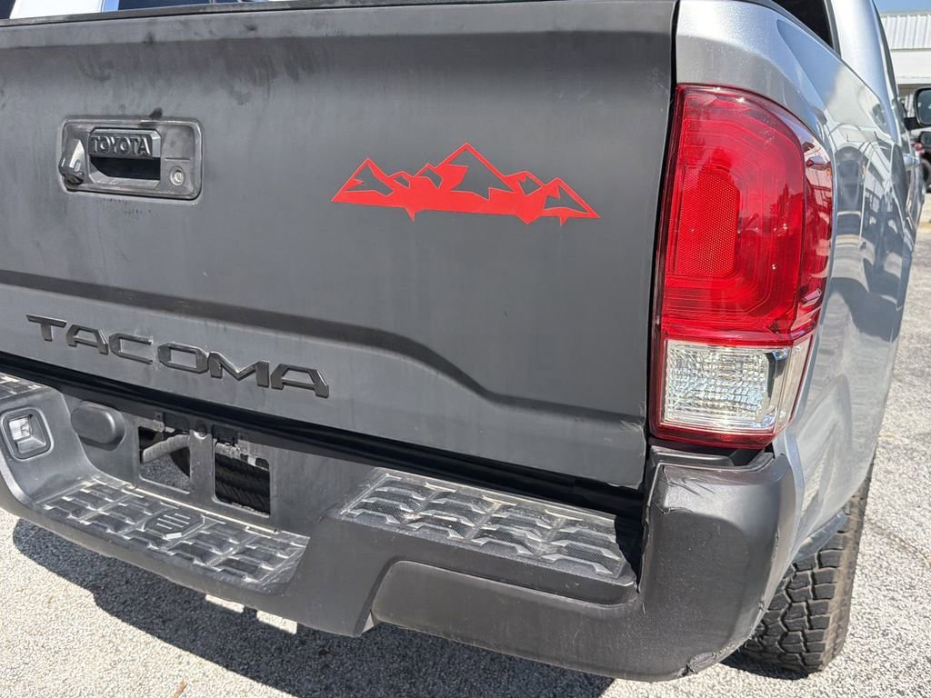 Used 2022 Toyota Tacoma SR w/ SR Convenience Package RWD image 10