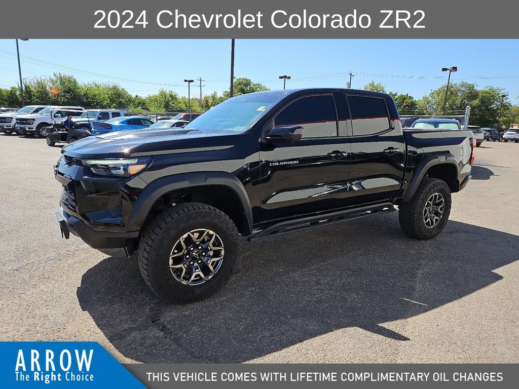 Used 2024 Chevrolet Colorado ZR2 w/ Technology Package AWD/4WD image 5