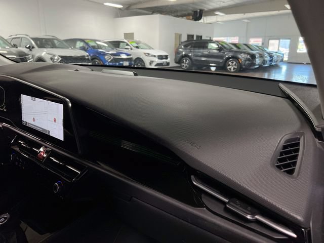 Certified 2023 Kia Niro EX FWD image 30