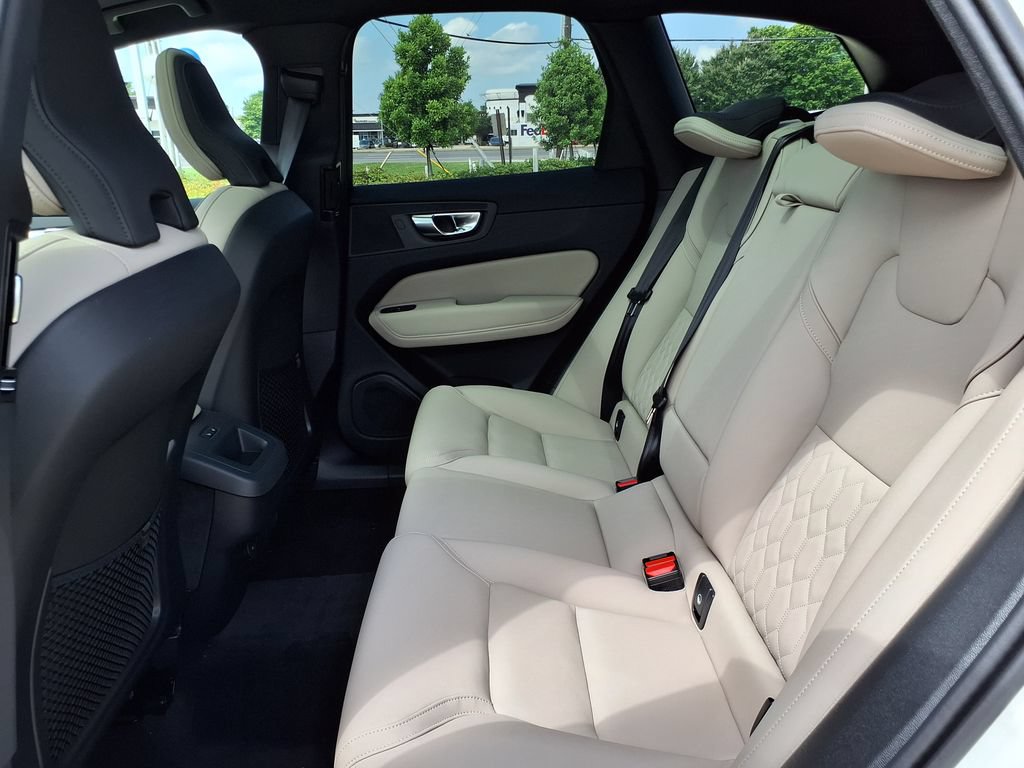 New 2026 Volvo XC60 B5 Plus w/ Climate Package AWD/4WD image 16