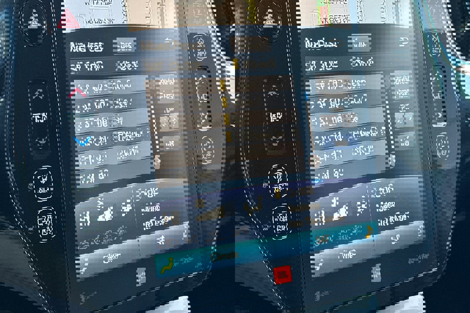 Certified 2019 Toyota Prius Prime Advanced w/ Preferred Accessory Package image 17