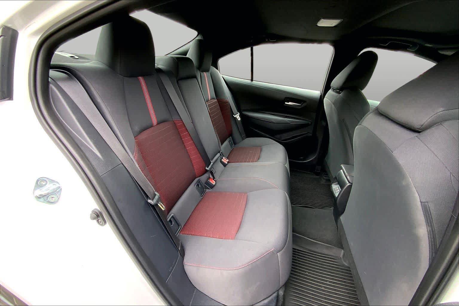 Certified 2025 Toyota Corolla SE w/ SE Premium Package FWD image 19