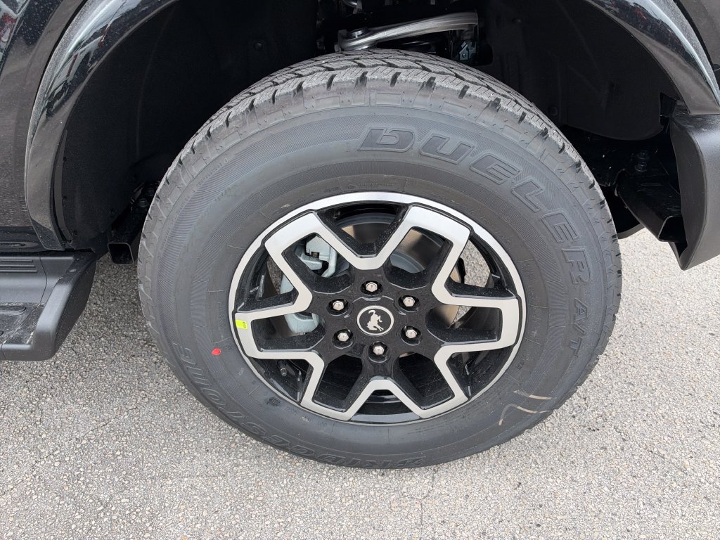 New 2026 Ford Bronco Outer Banks AWD/4WD image 11