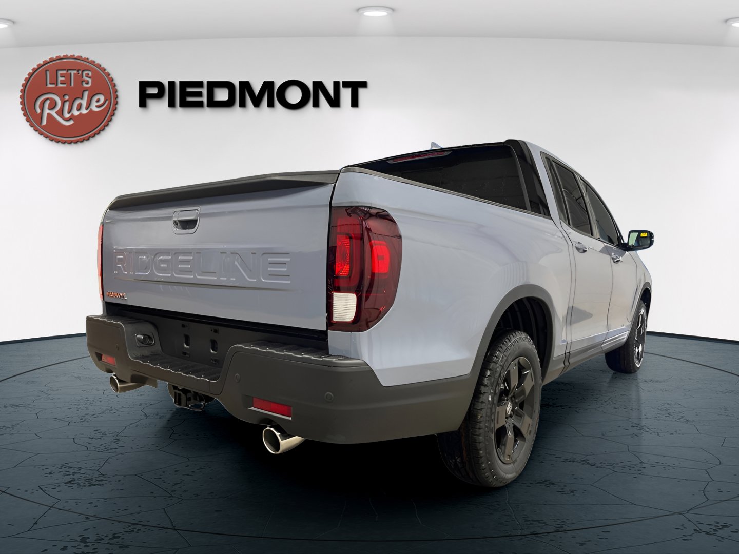 New 2026 Honda Ridgeline Black Edition image 4