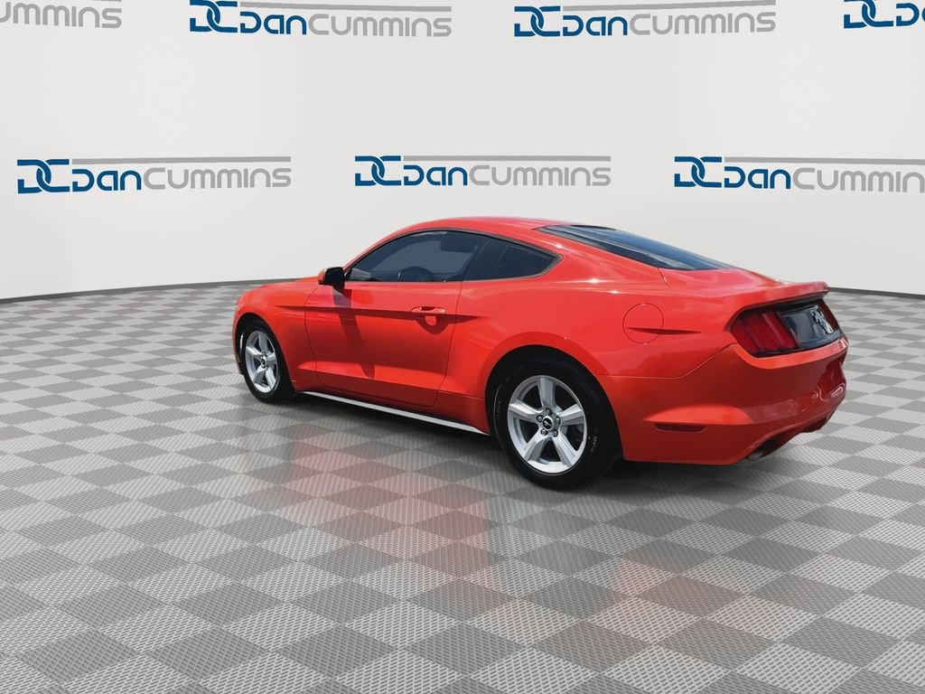 Used 2016 Ford Mustang Coupe RWD image 6