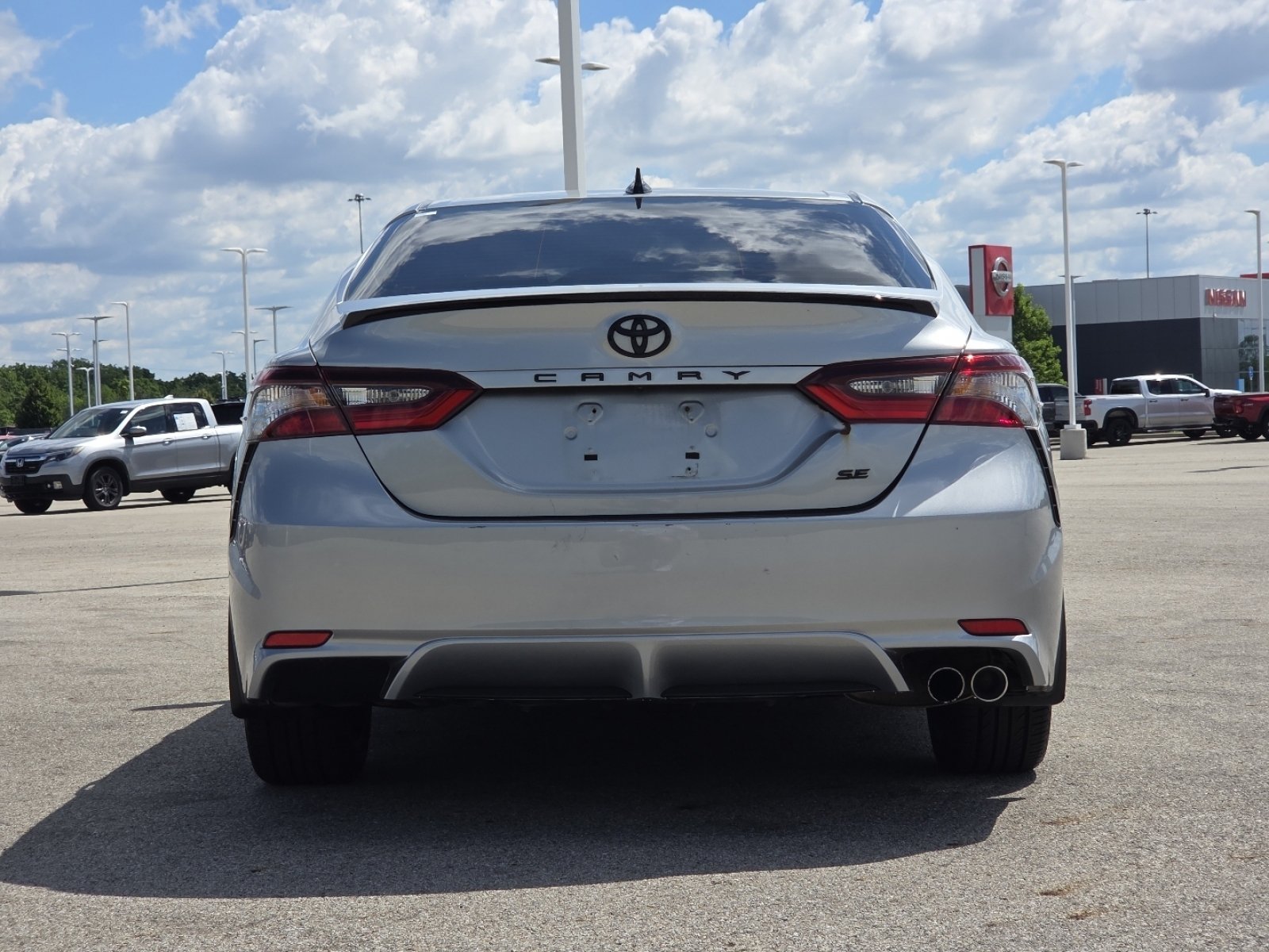 Used 2021 Toyota Camry SE FWD image 17