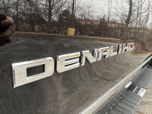 Used 2018 GMC Sierra 3500 Denali w/ Duramax Plus Package image 12