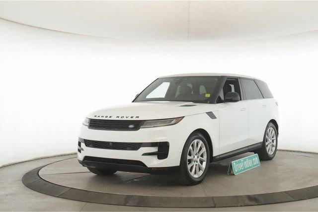 Used 2025 Land Rover Range Rover Sport SE image 10