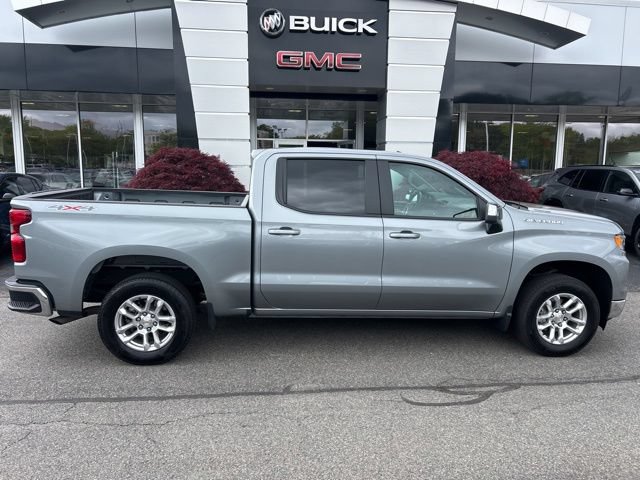 Used 2025 Chevrolet Silverado 1500 LT AWD/4WD image 2