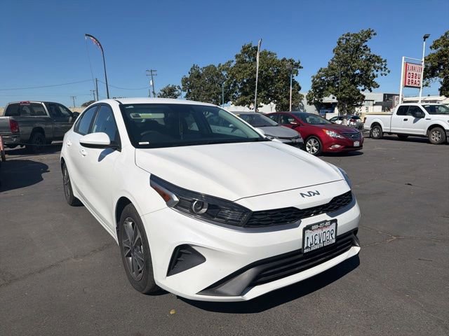 Used 2023 Kia Forte LXS image 1