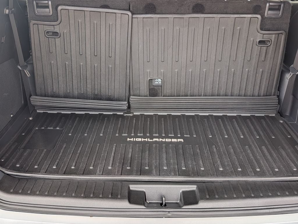 Certified 2025 Toyota Highlander Limited AWD/4WD image 34
