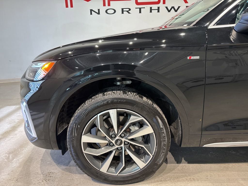 Used 2023 Audi Q5 2.0T Premium w/ Convenience Package image 7