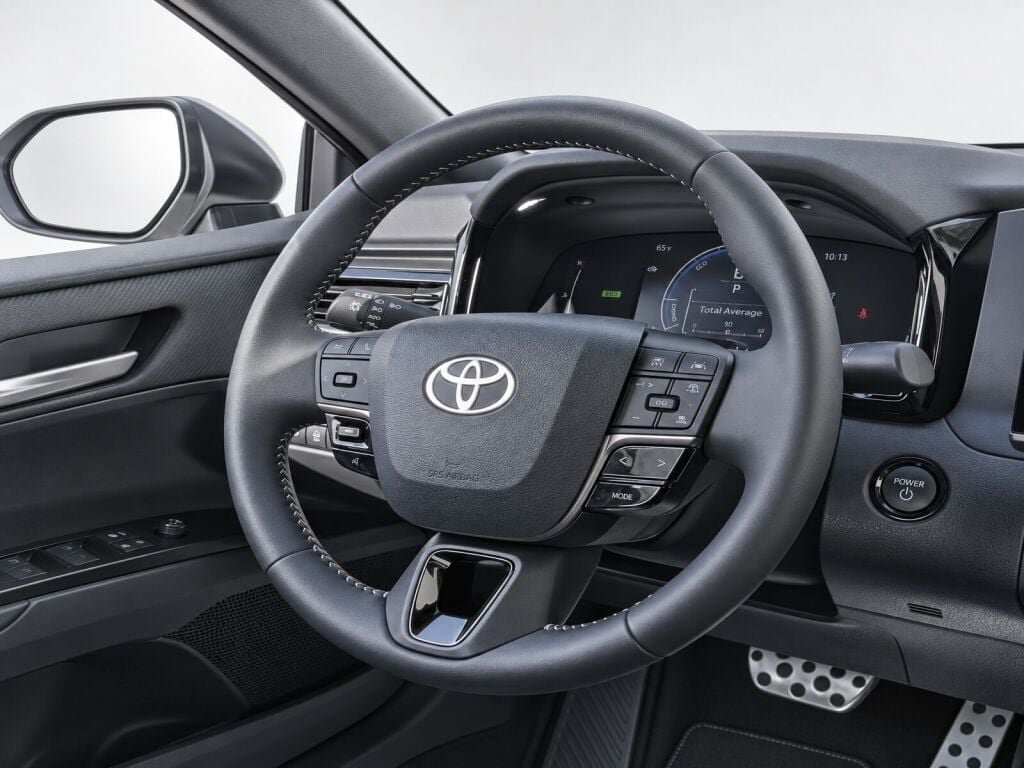 Certified 2026 Toyota Camry SE FWD image 18