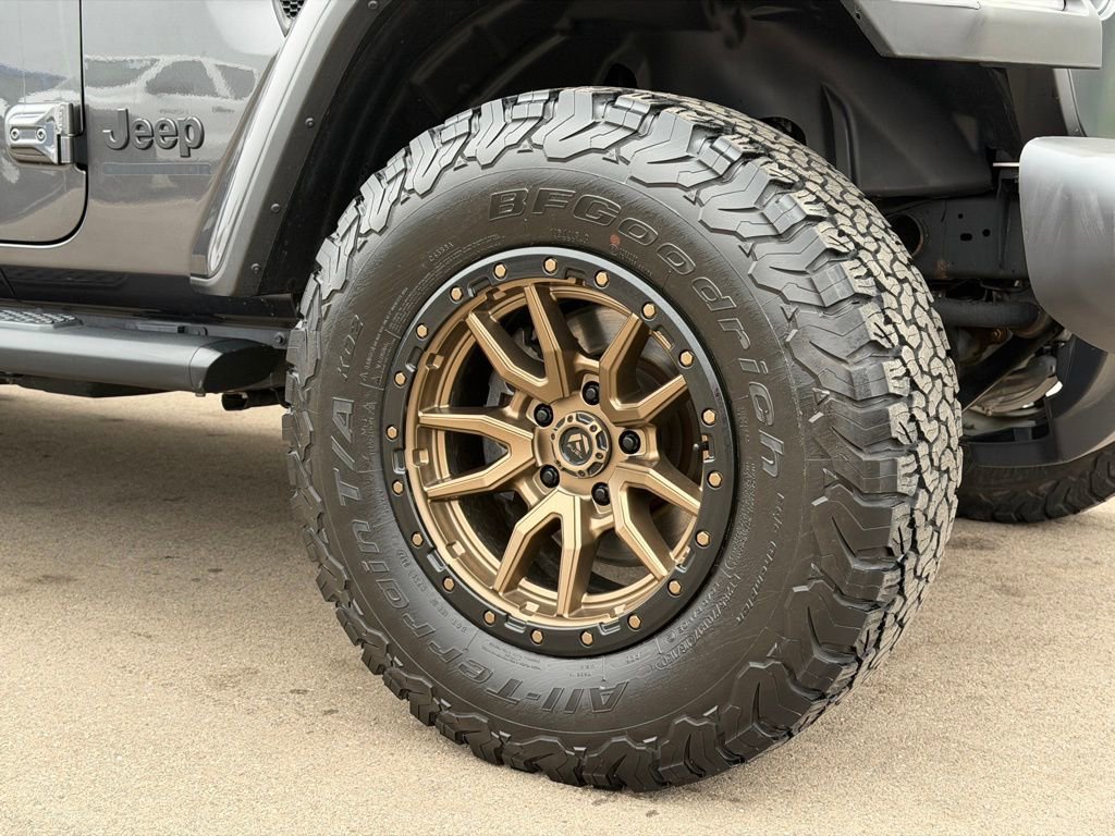 Used 2021 Jeep Gladiator Sport image 27