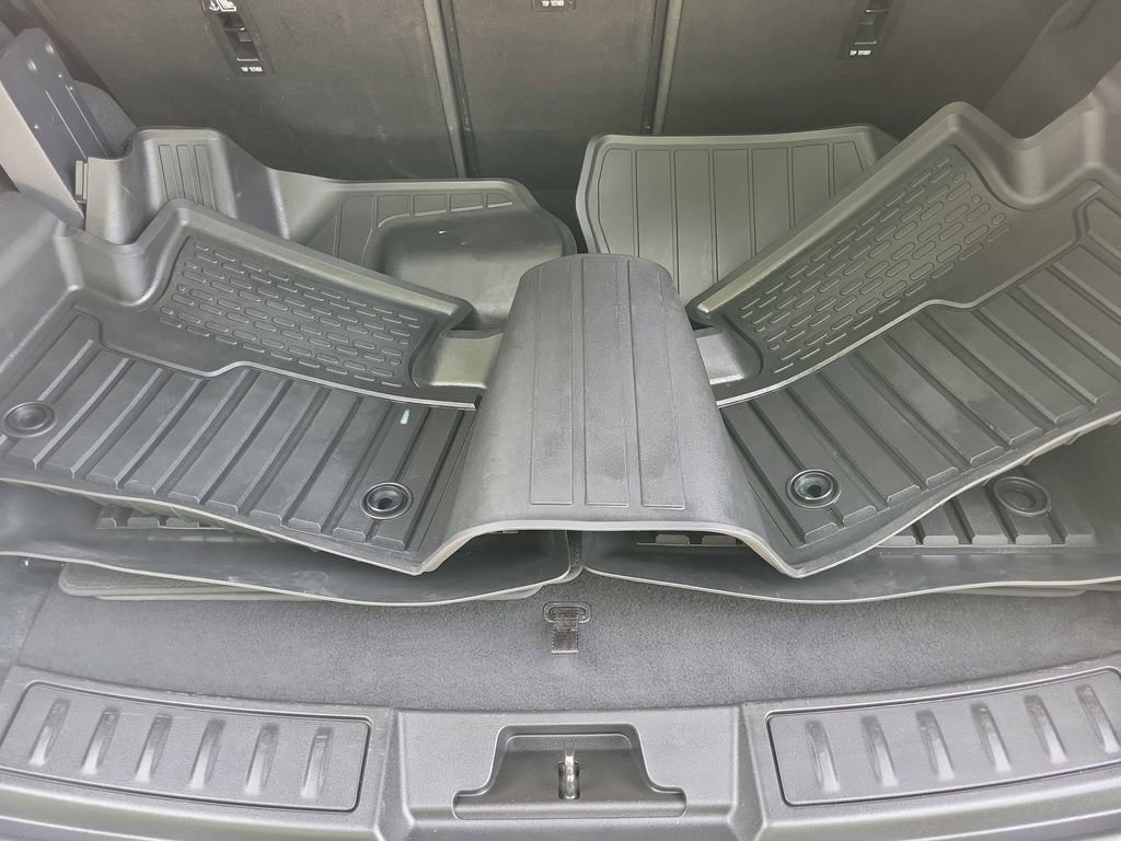 Used 2020 Land Rover Range Rover Evoque SE image 14