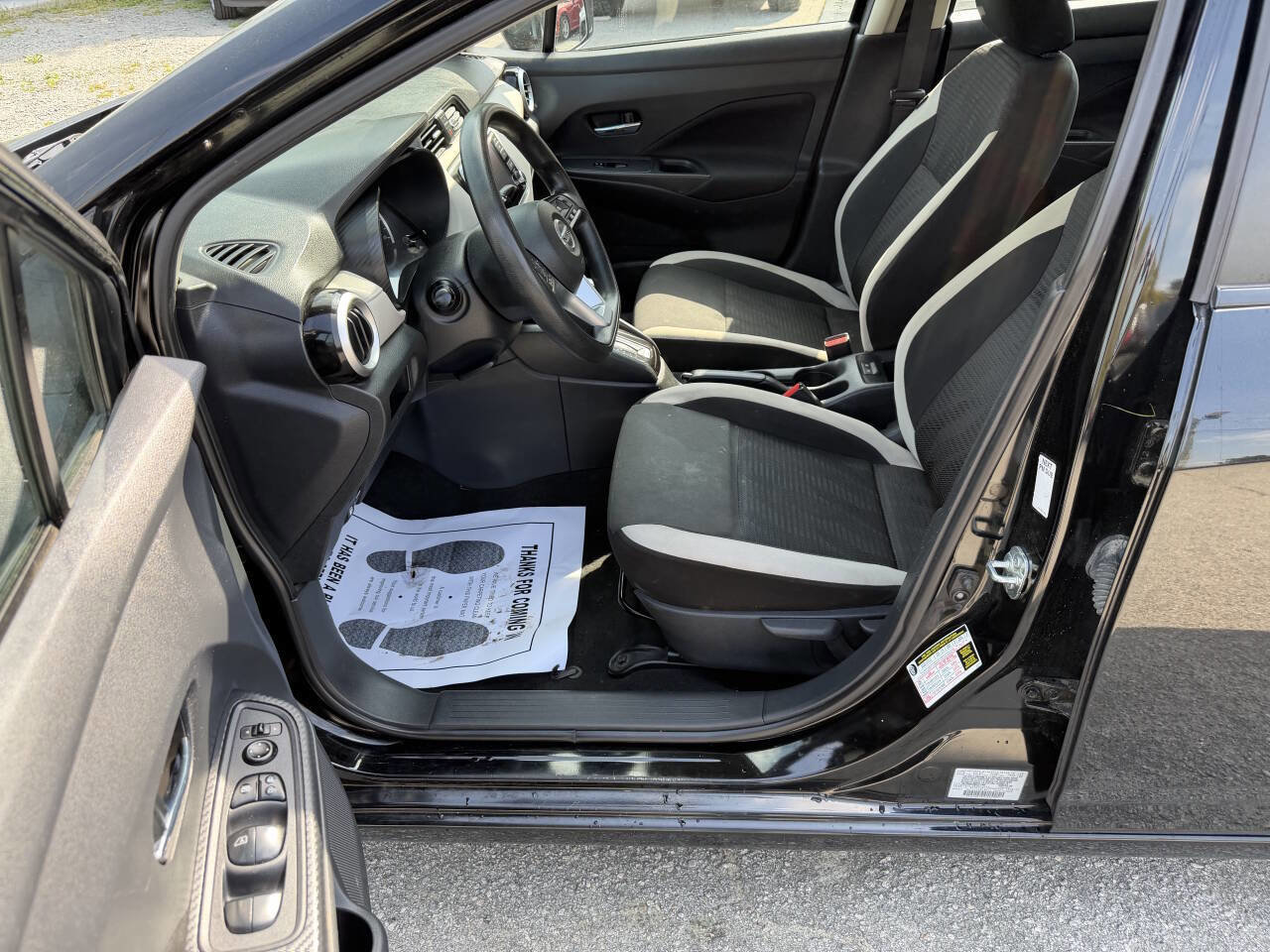 Used 2021 Nissan Versa SV image 12