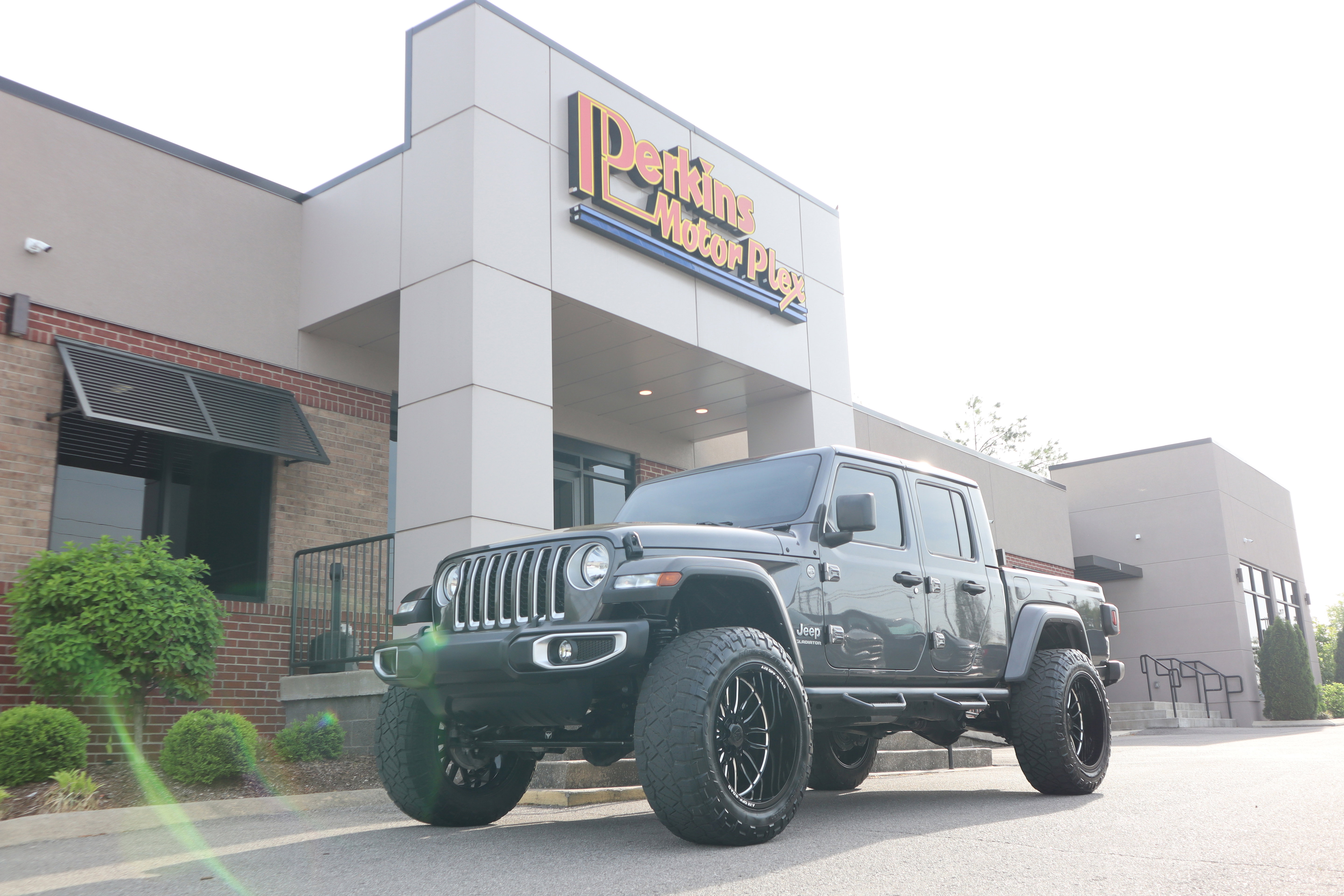 Used 2021 Jeep Gladiator Overland w/ Trailer Tow Package image 32