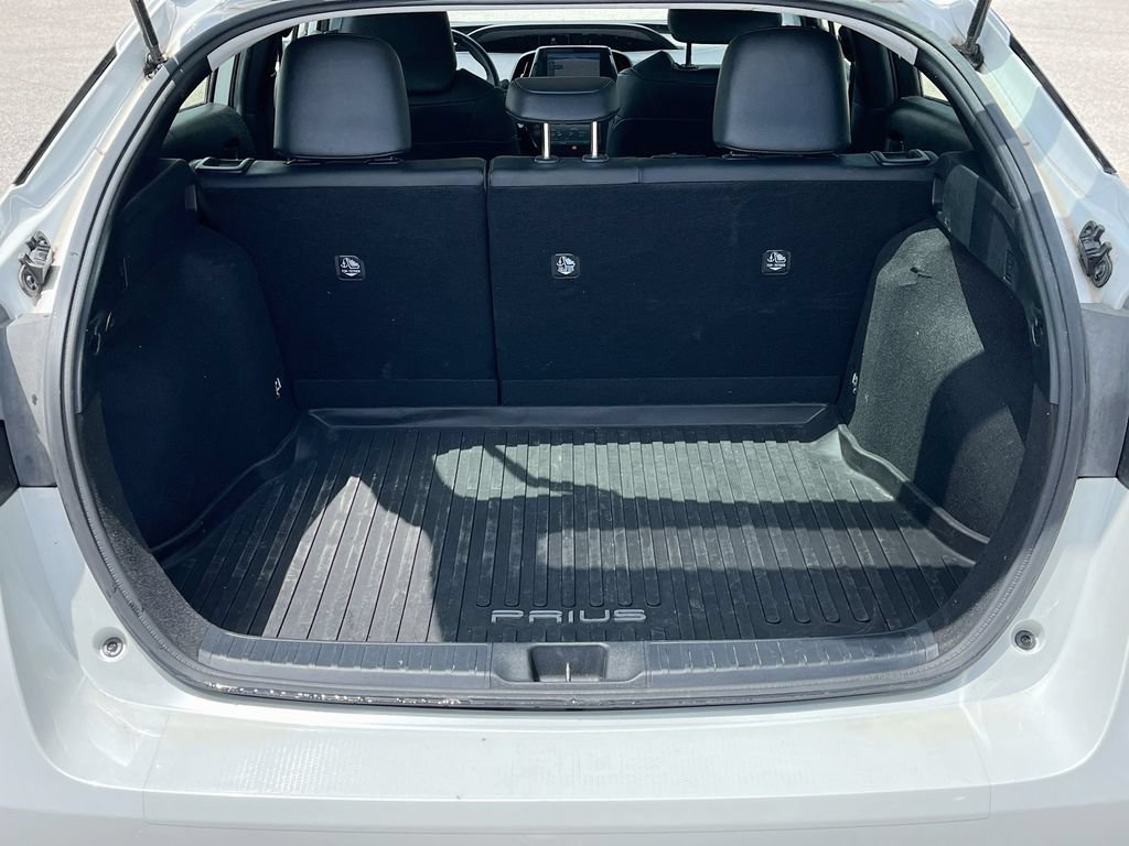Used 2022 Toyota Prius Limited FWD image 26