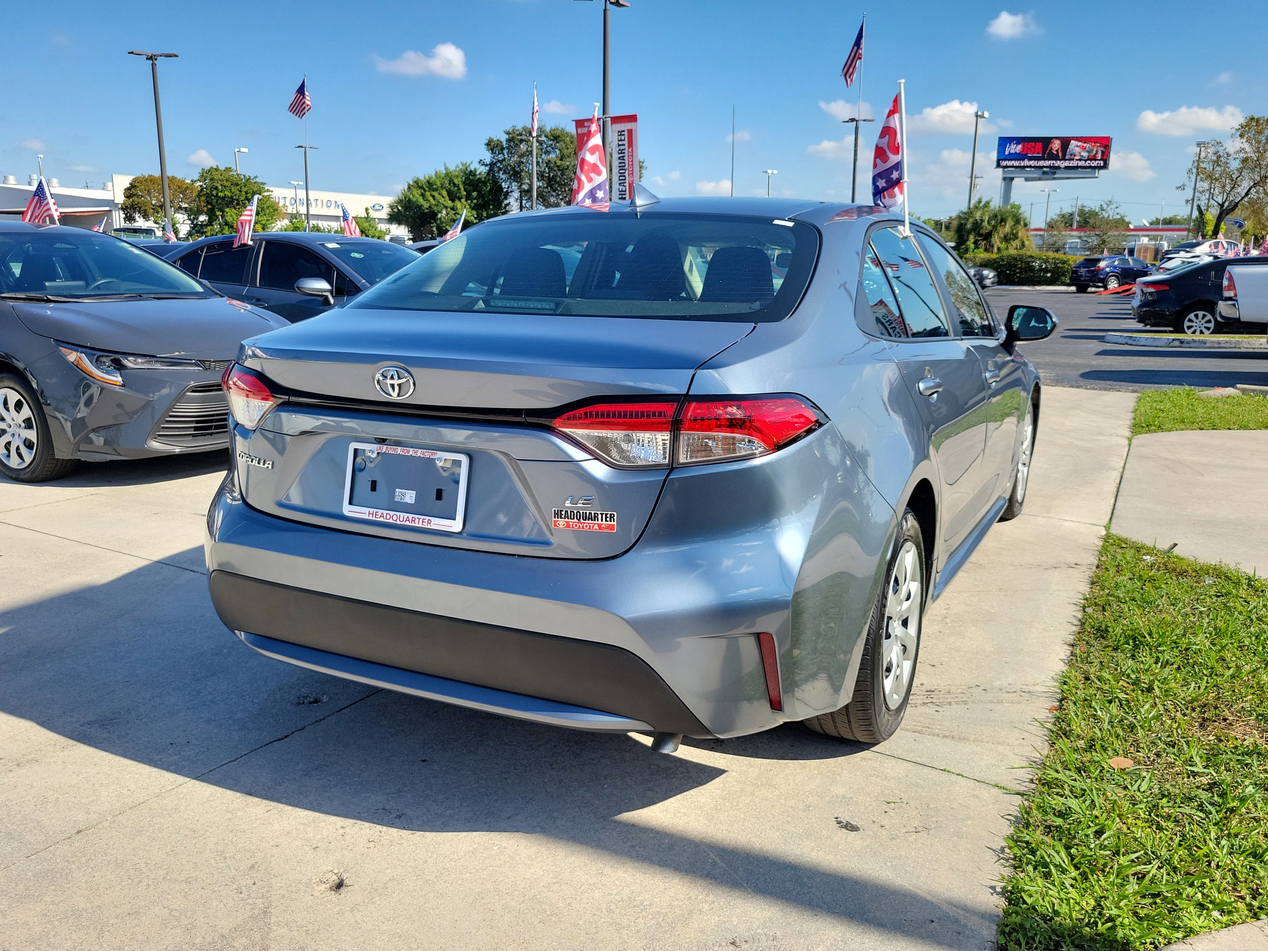 Used 2020 Toyota Corolla LE image 11