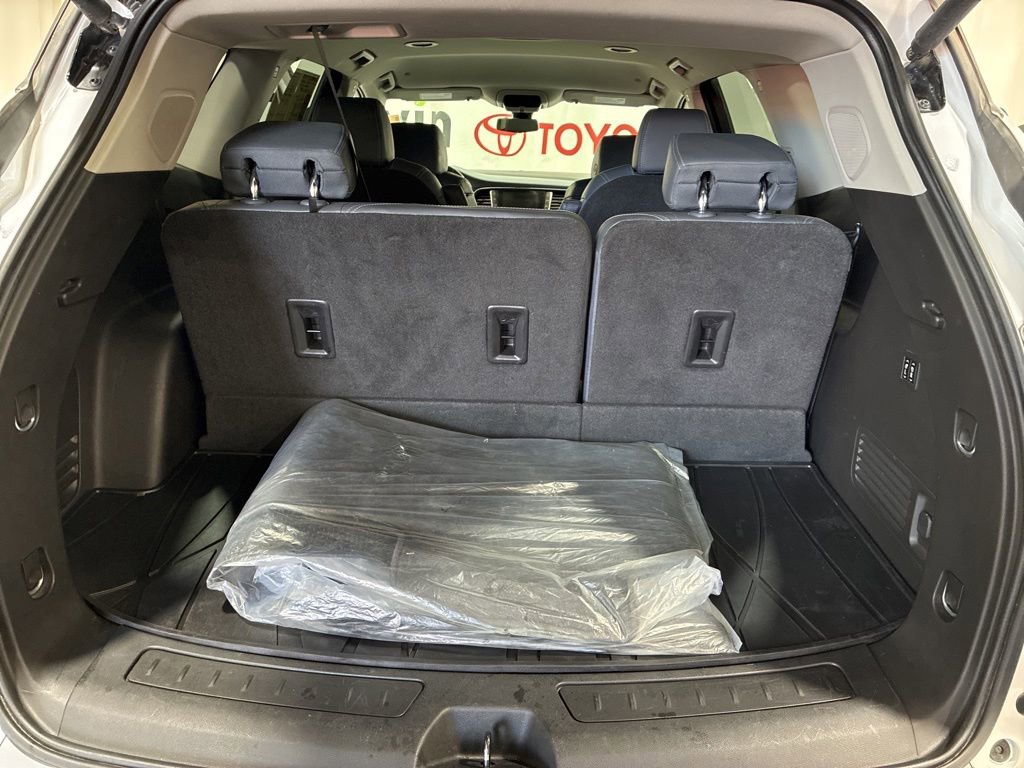 Used 2019 Buick Enclave Premium w/ Trailering Package, 5000 lbs. AWD/4WD image 19