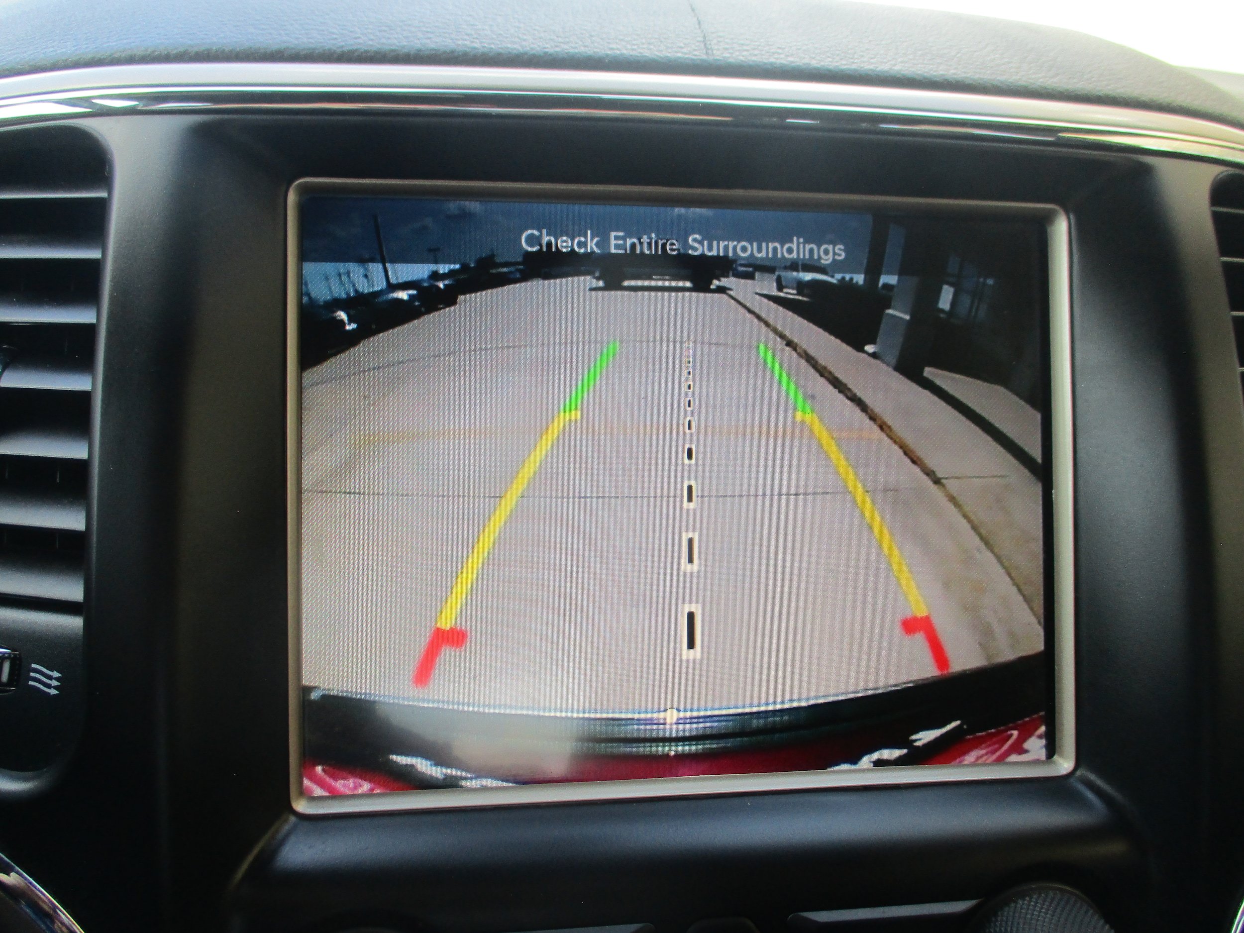 Used 2017 Jeep Grand Cherokee Limited RWD image 16