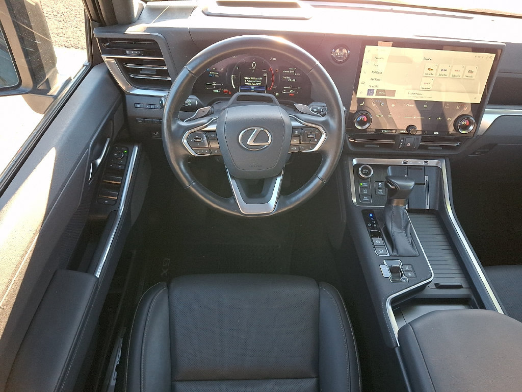 Used 2024 Lexus GX 550 AWD/4WD image 13