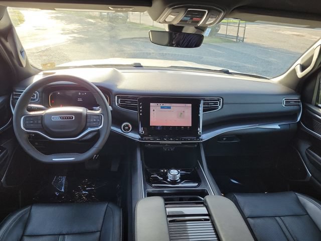 Used 2024 Jeep Wagoneer L 4WD image 10