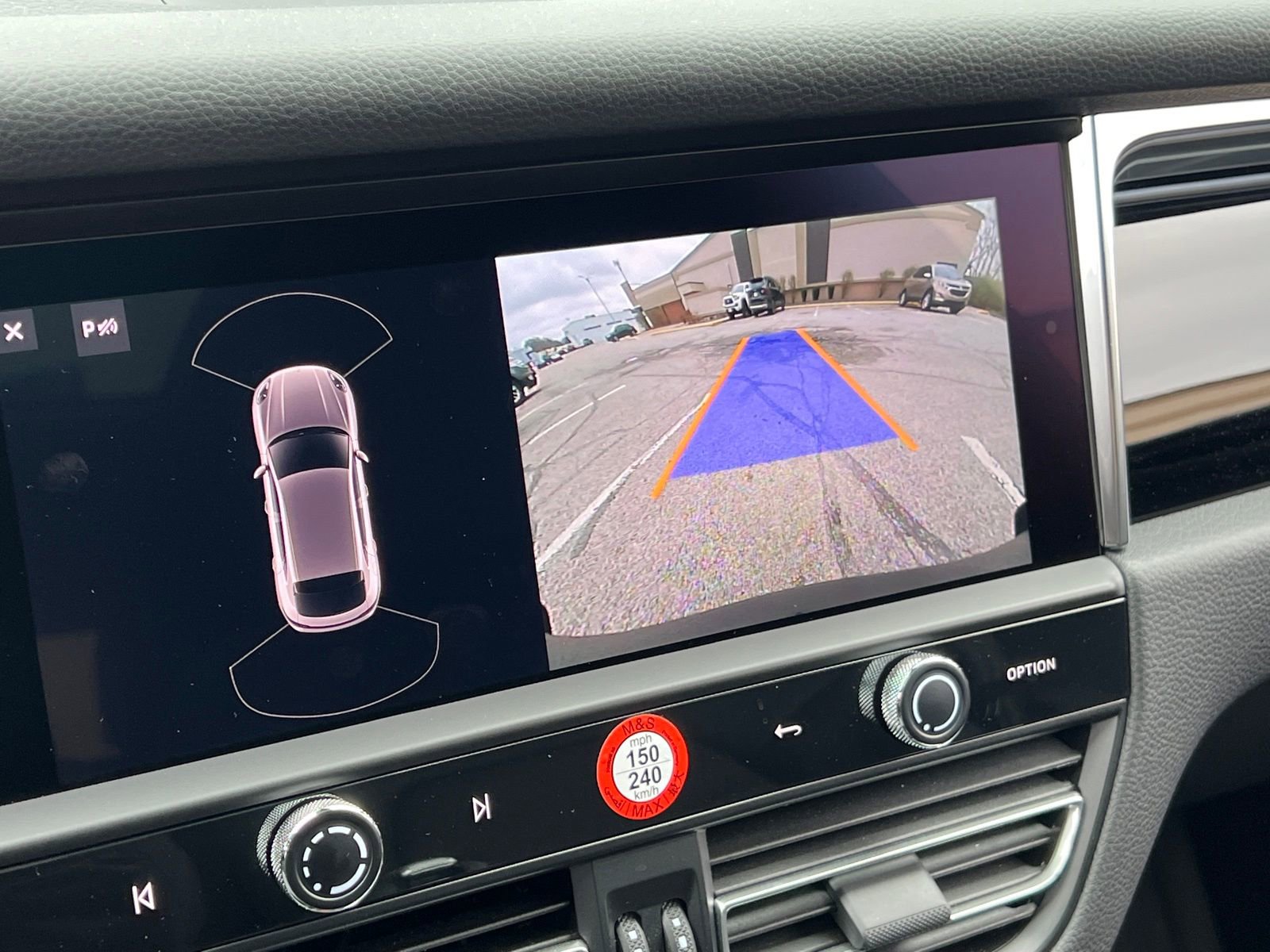 Certified 2025 Porsche Macan image 28