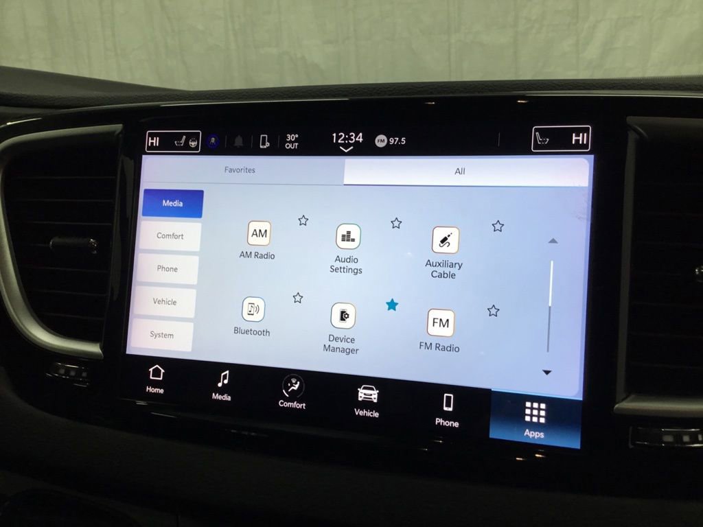 Used 2023 Chrysler Pacifica Touring-L image 27