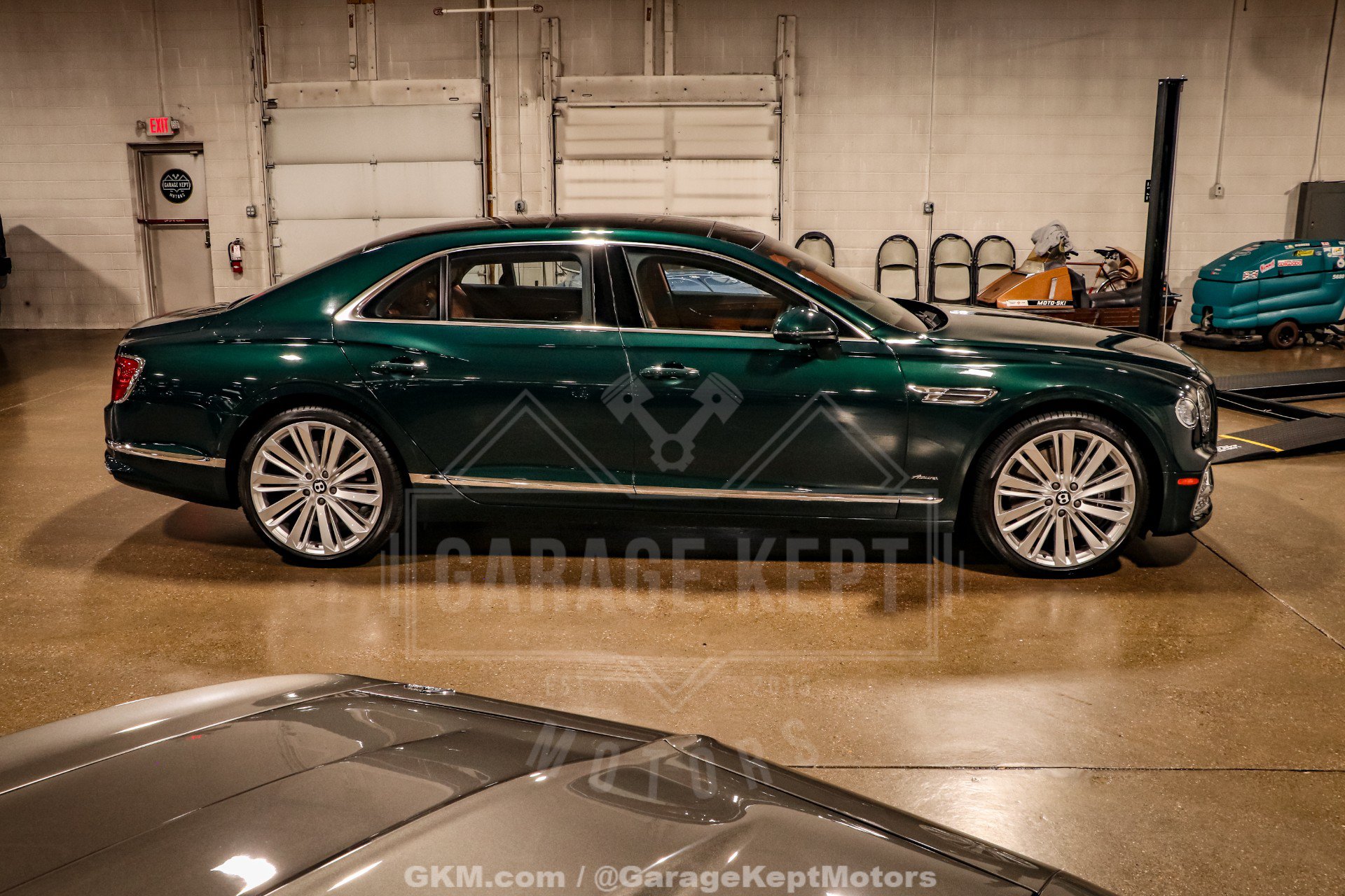 Used 2023 Bentley Flying Spur Azure AWD/4WD image 10