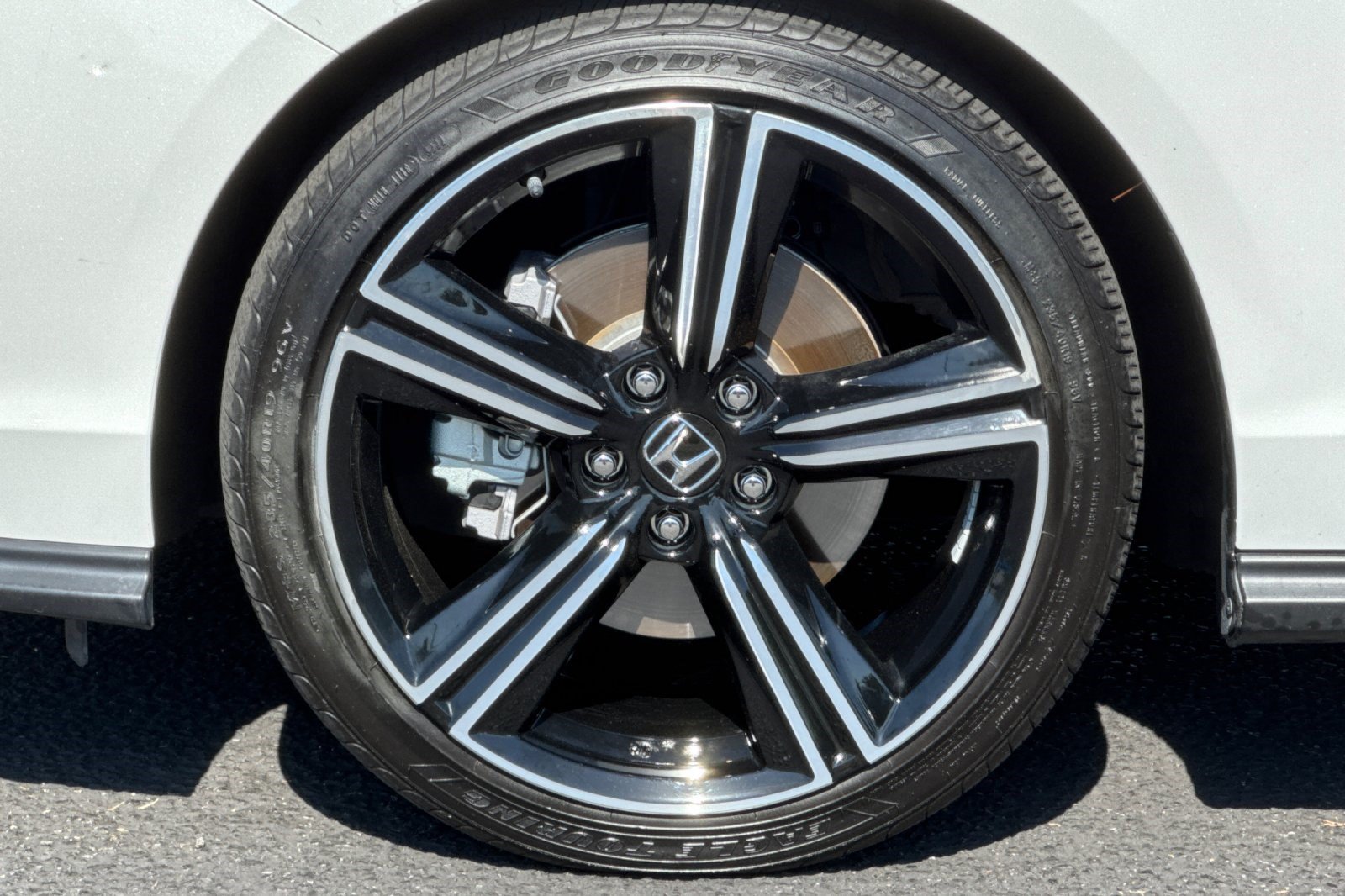 Used 2023 Honda Accord Sport image 11