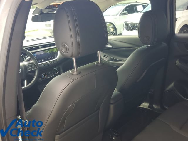 Used 2023 Buick Encore GX Select w/ Sport Touring Package FWD image 13