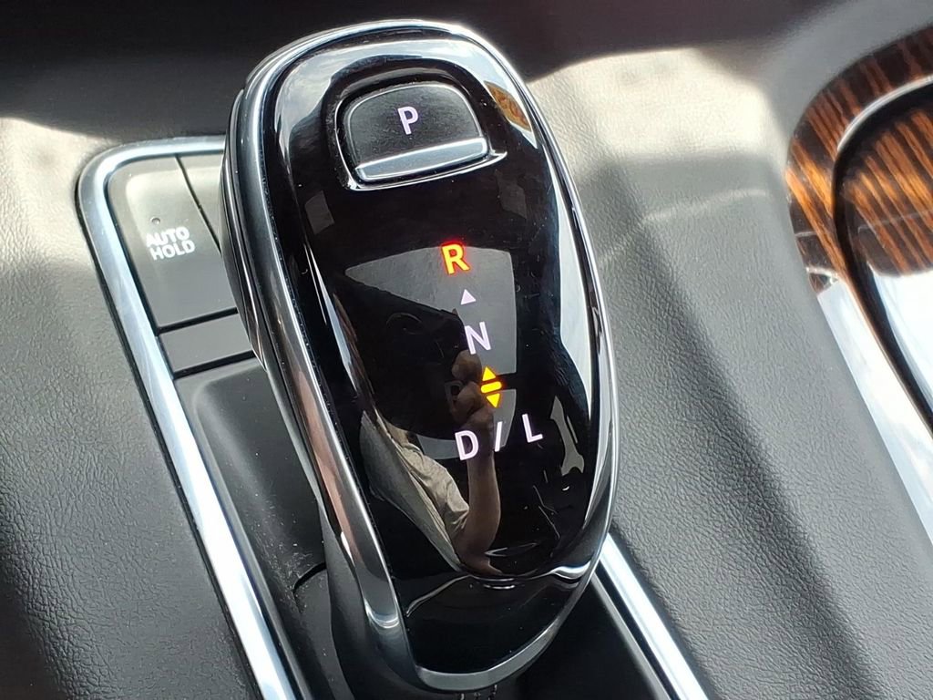 Used 2021 Cadillac Escalade Premium Luxury w/ LPO, Illumination Package AWD/4WD image 23