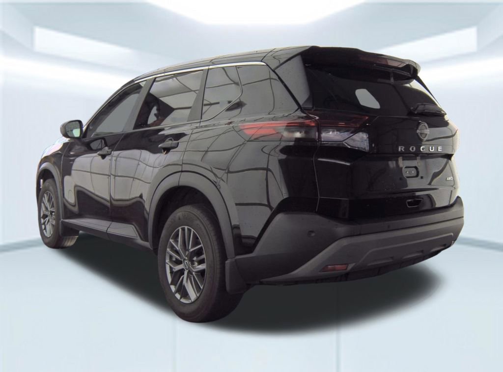 Used 2023 Nissan Rogue S AWD/4WD image 4