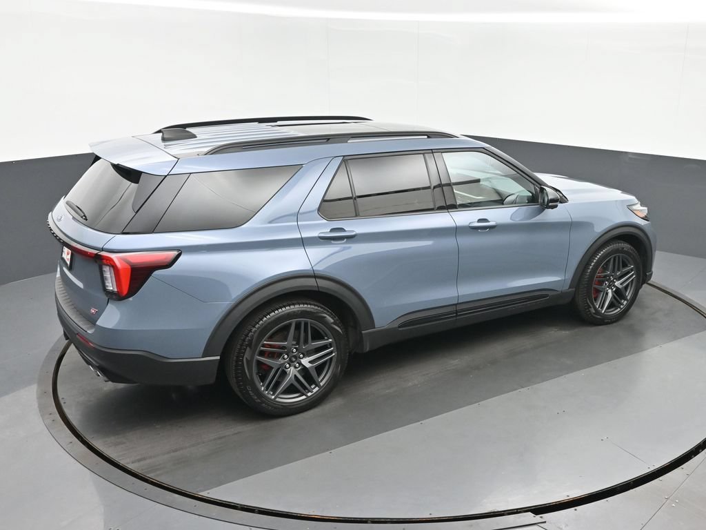 Used 2025 Ford Explorer ST AWD/4WD image 38