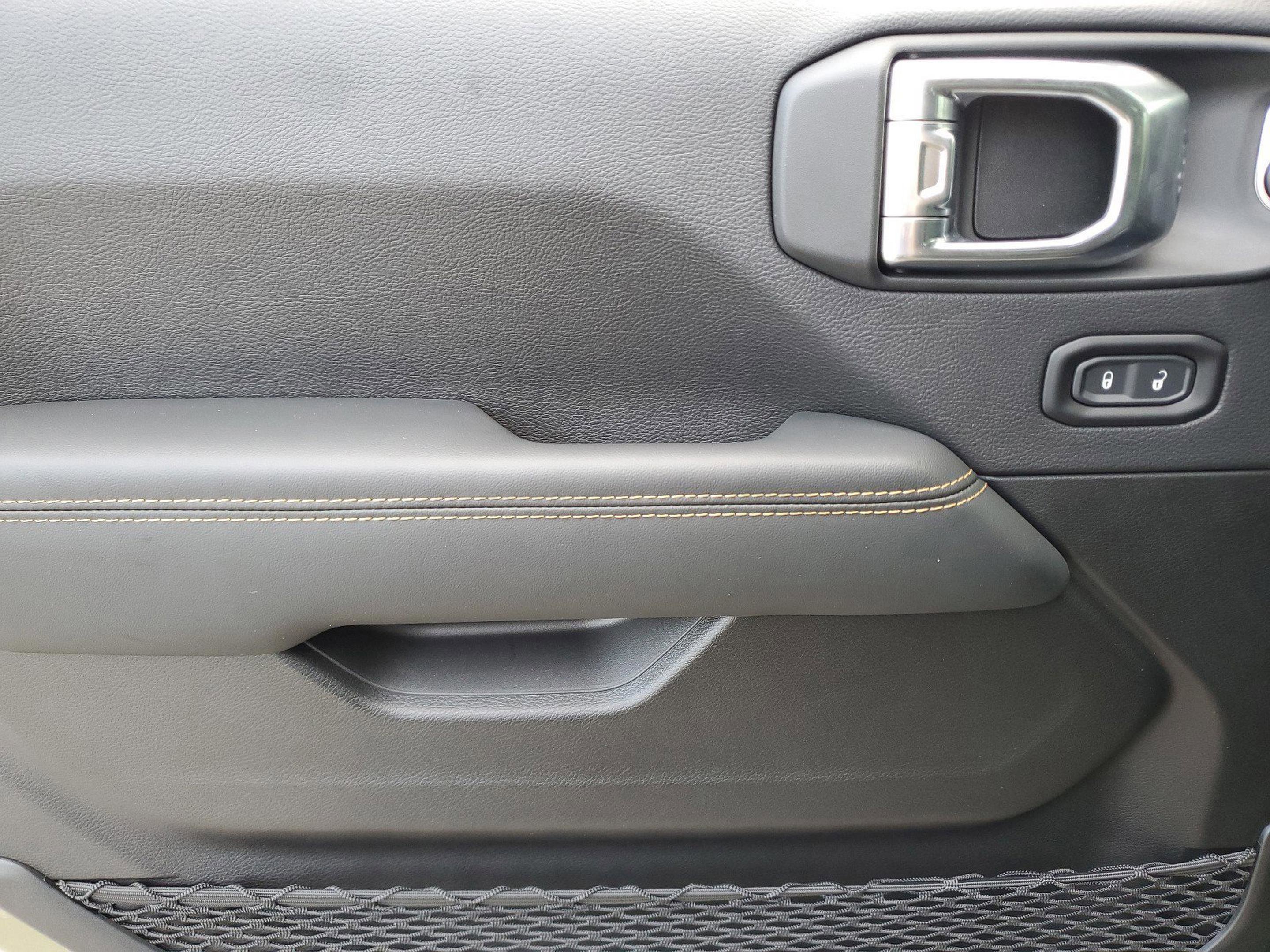 New 2025 Jeep Wrangler Unlimited Rubicon 392 image 27