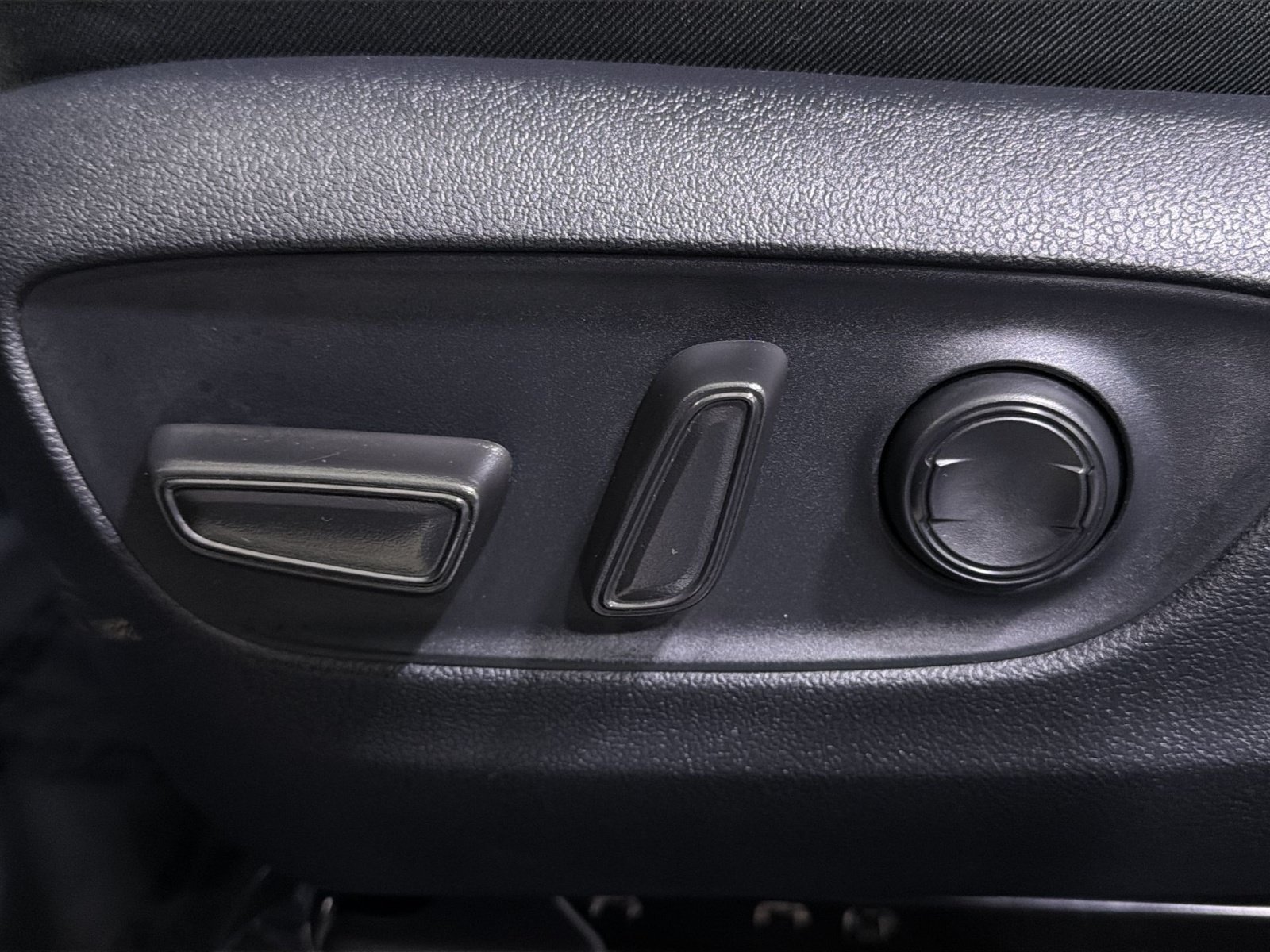 Used 2025 Toyota RAV4 XLE w/ Convenience Package AWD/4WD image 26