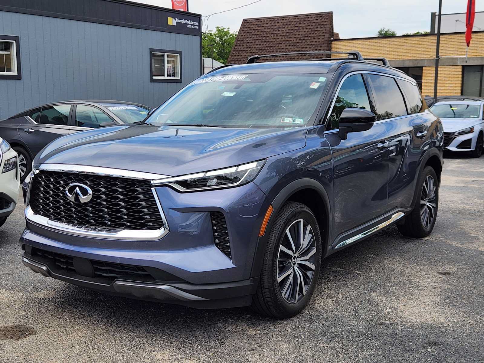 Certified 2025 INFINITI QX60 Autograph w/ Cargo Package AWD/4WD image 2