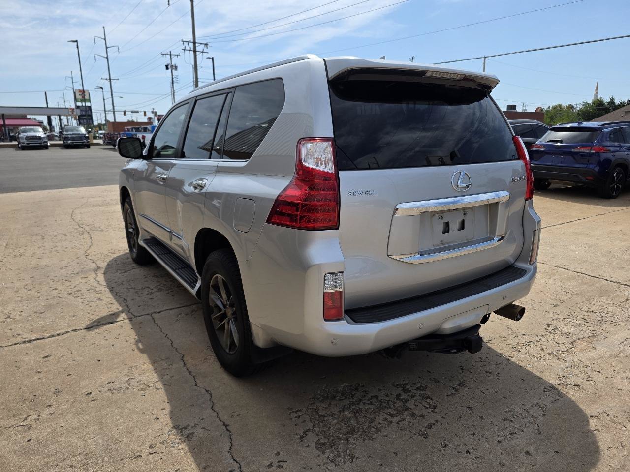 Used 2013 Lexus GX 460 w/ Comfort Plus Pkg AWD/4WD image 6