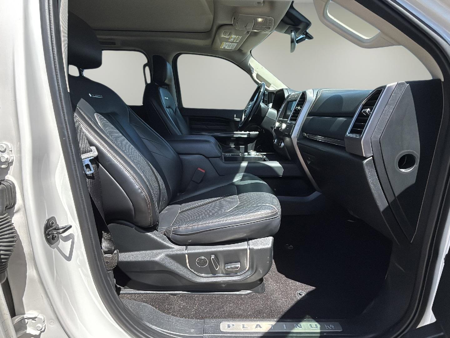 Used 2019 Ford Expedition Max Platinum image 10