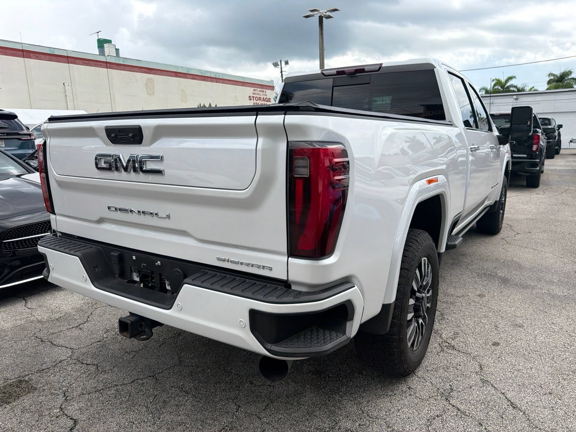 Used 2024 GMC Sierra 2500 Denali Ultimate AWD/4WD image 10