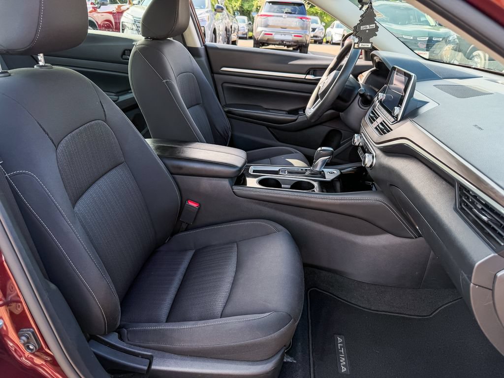 Certified 2023 Nissan Altima 2.5 SV FWD image 11