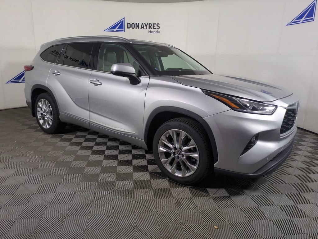 Used 2020 Toyota Highlander Limited AWD/4WD image 10
