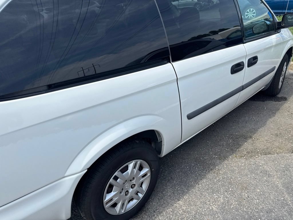 Used 2007 Dodge Grand Caravan SE w/ Popular Equipment Group I FWD image 3