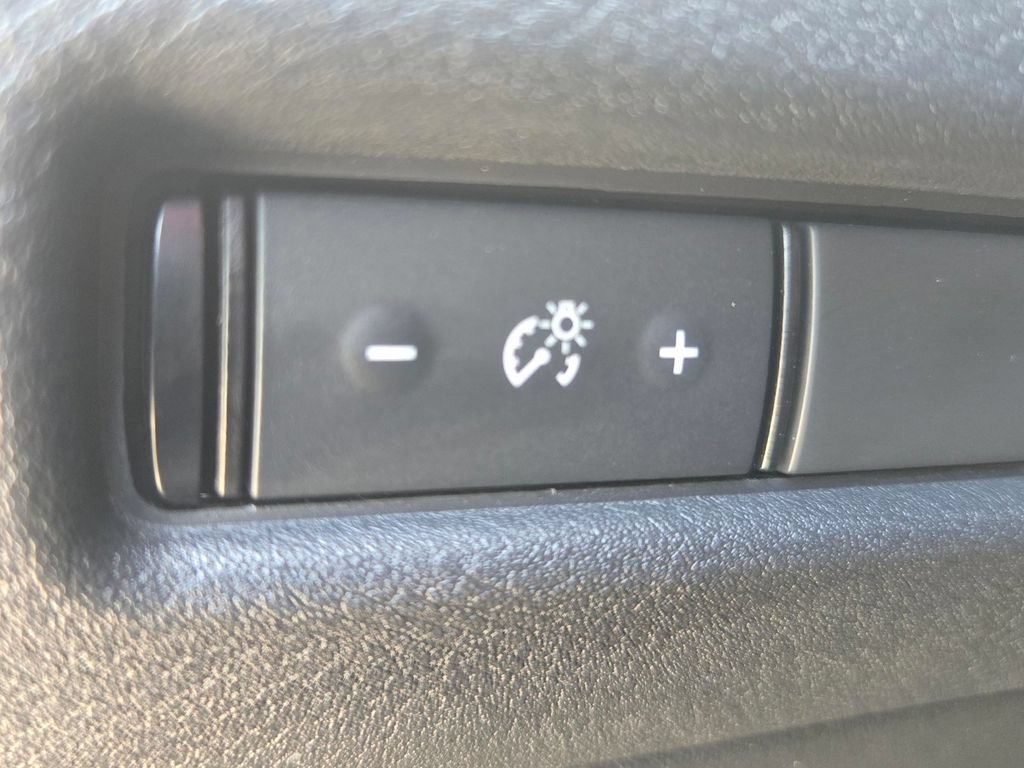 Used 2021 Nissan Rogue SV AWD/4WD image 17