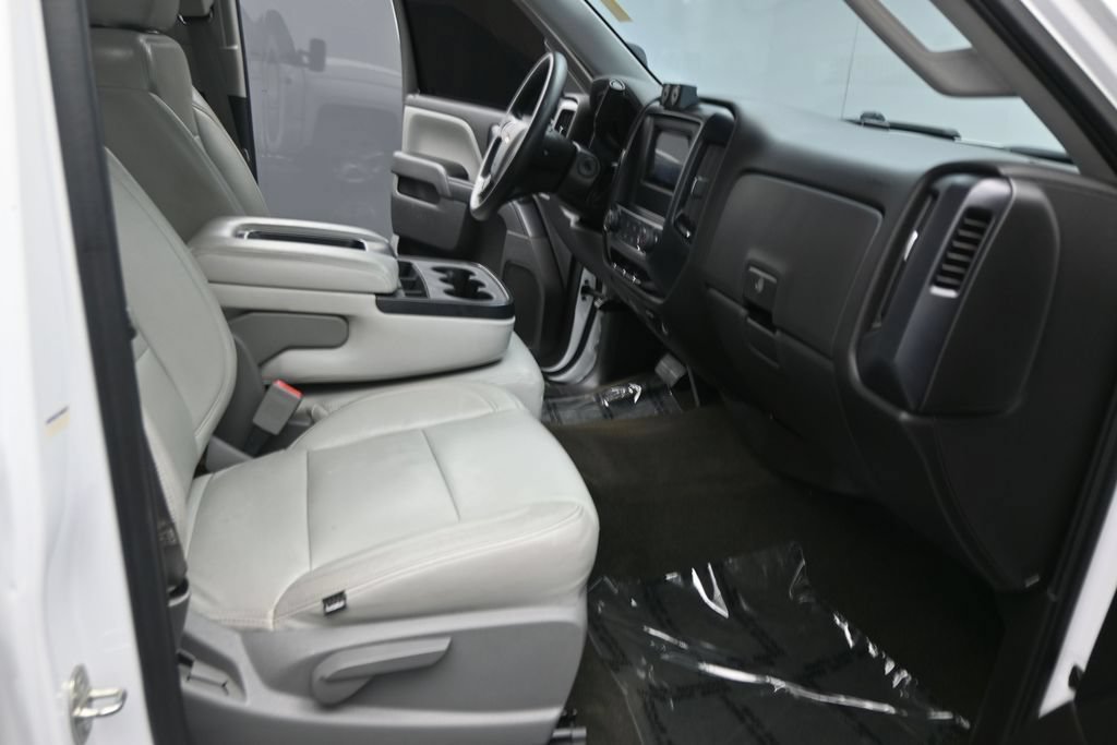 Used 2016 Chevrolet Silverado 1500 Custom w/ Custom Convenience Package RWD image 18