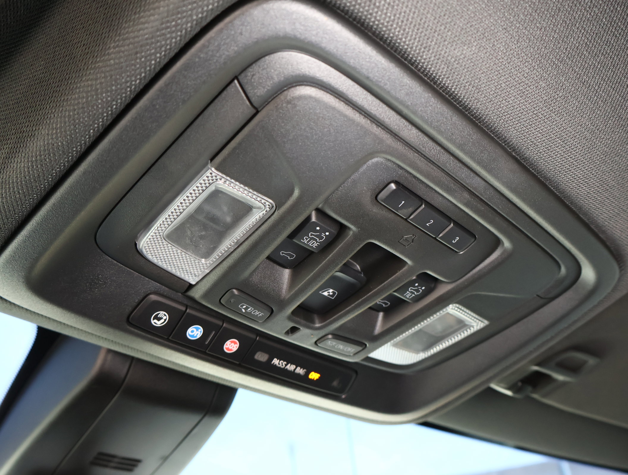 Used 2019 Chevrolet Silverado 1500 High Country w/ Technology Package image 25